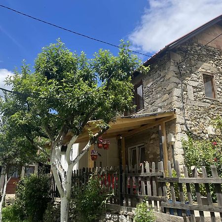 Vuthaj Guest House Guri מראה חיצוני תמונה