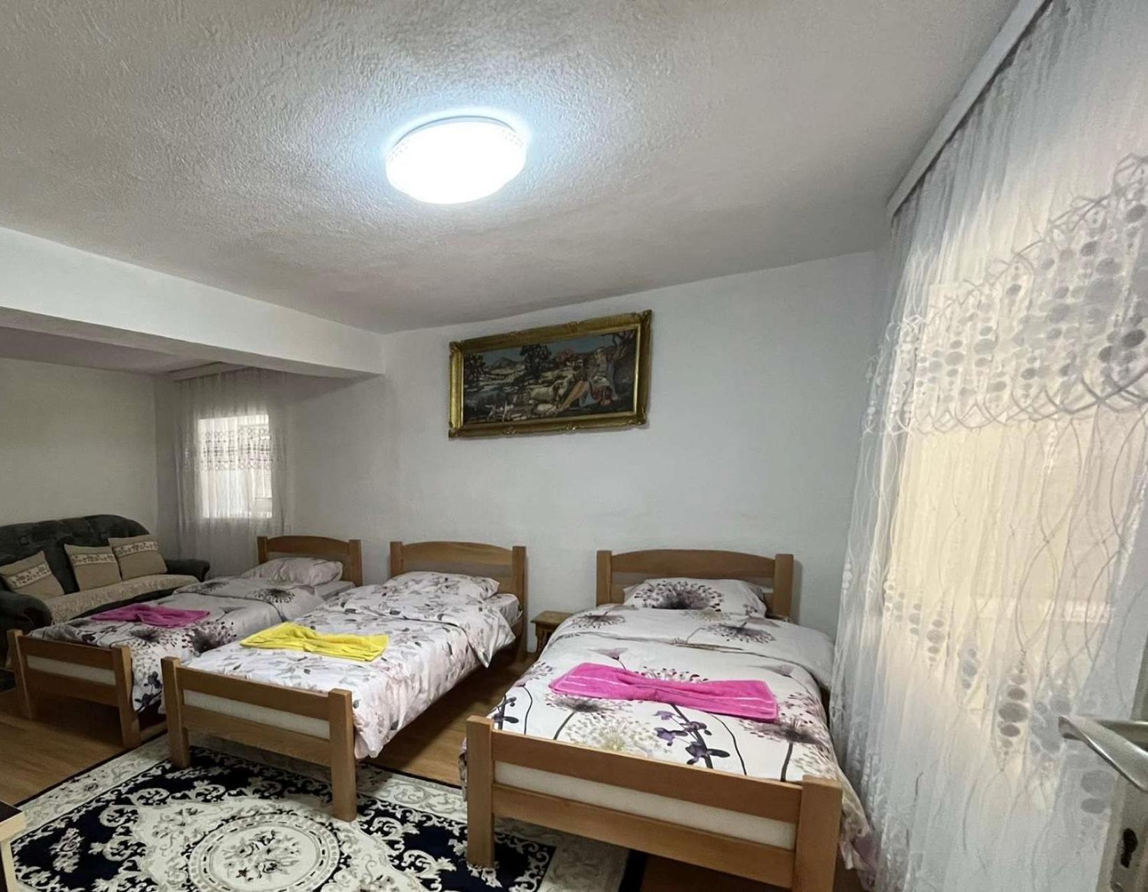 Vuthaj Guest House Guri מראה חיצוני תמונה