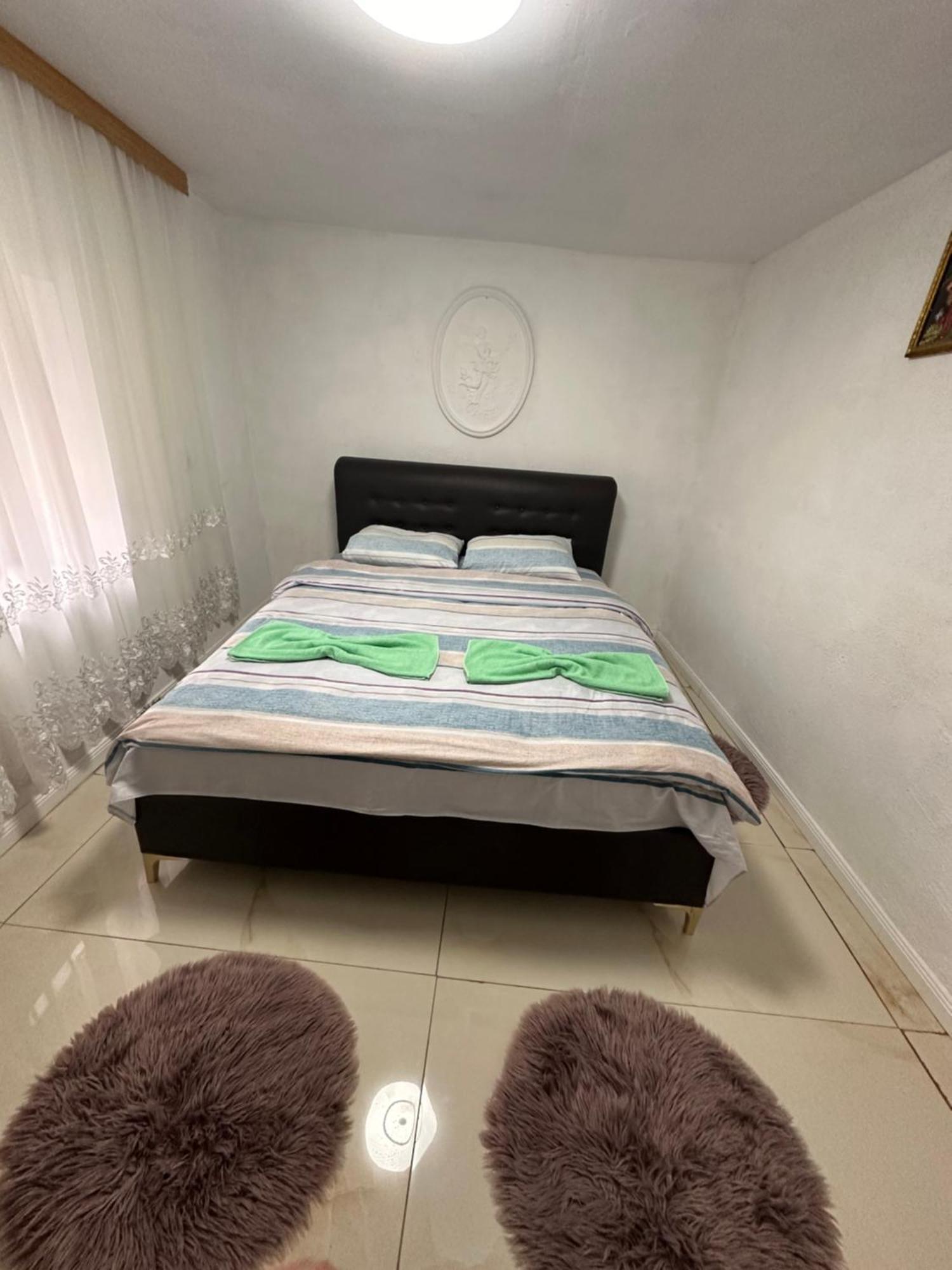 Vuthaj Guest House Guri מראה חיצוני תמונה